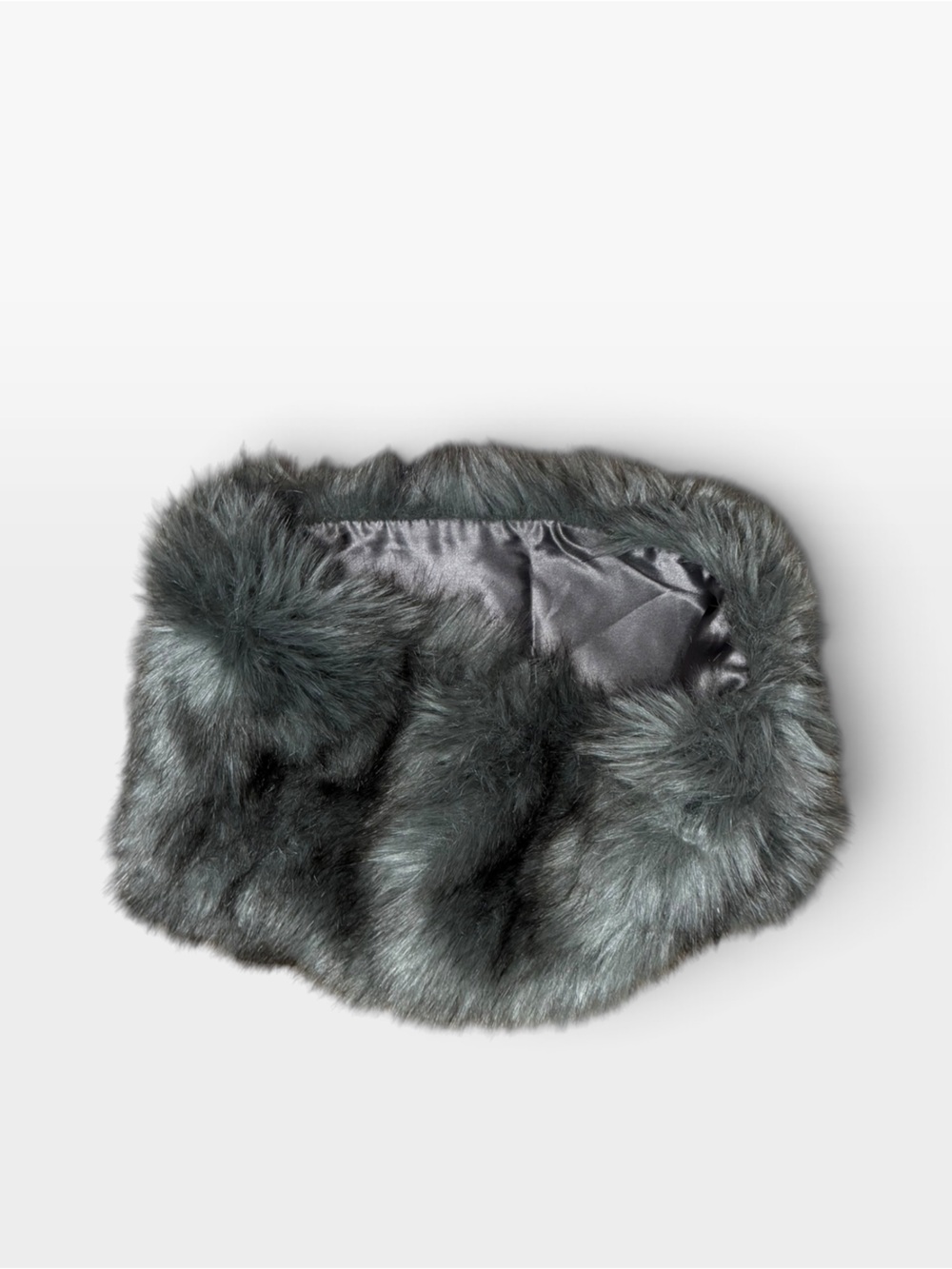🟢3/$25 Reitmans Faux Fur Snood Scarf in Gray Silver Tonal Satin lining Cozy OS